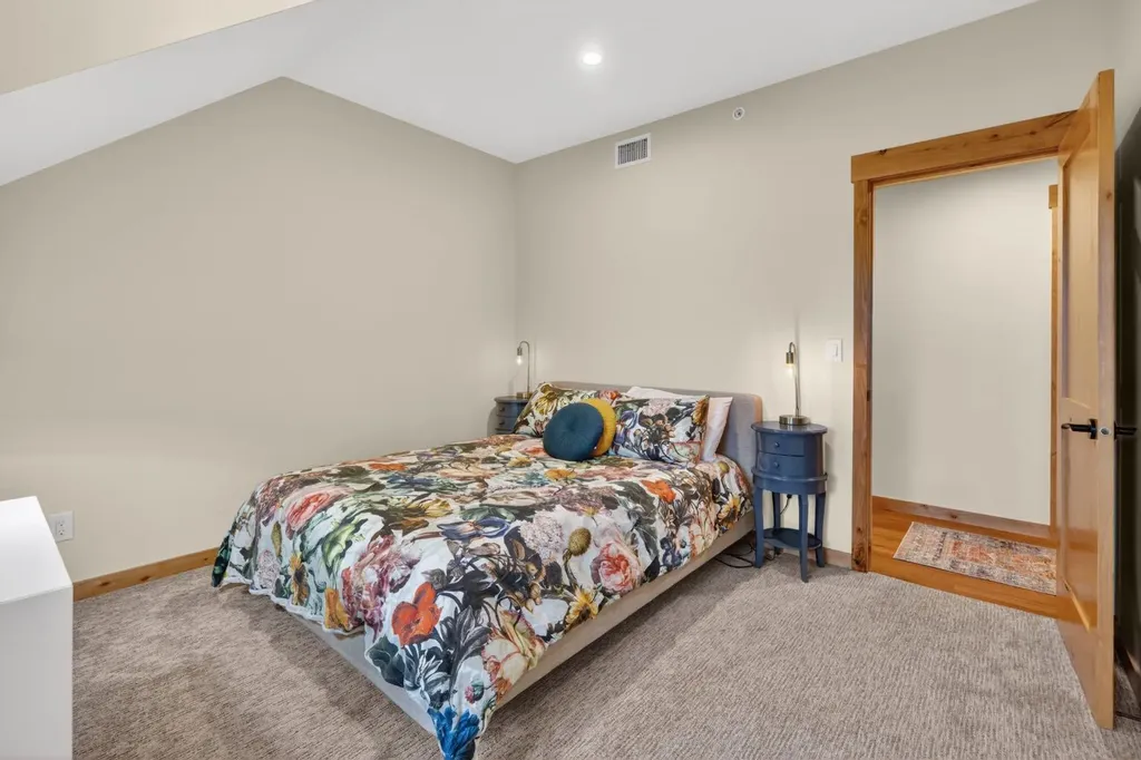 707 Spring Creek Drive Canmore AB T1W 0C5