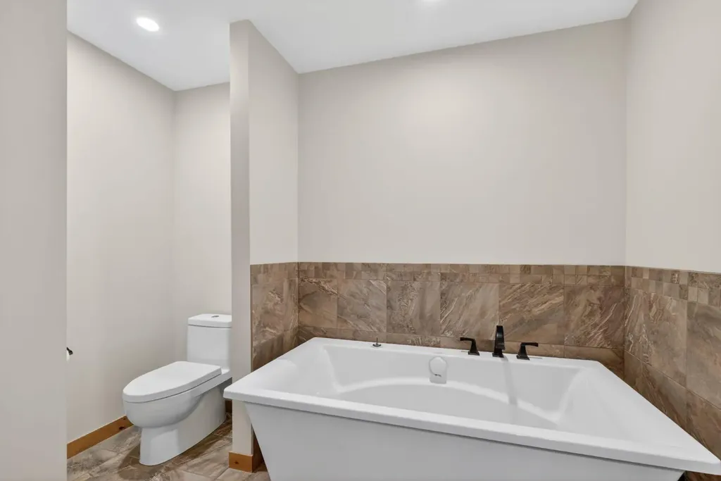 707 Spring Creek Drive Canmore AB T1W 0C5