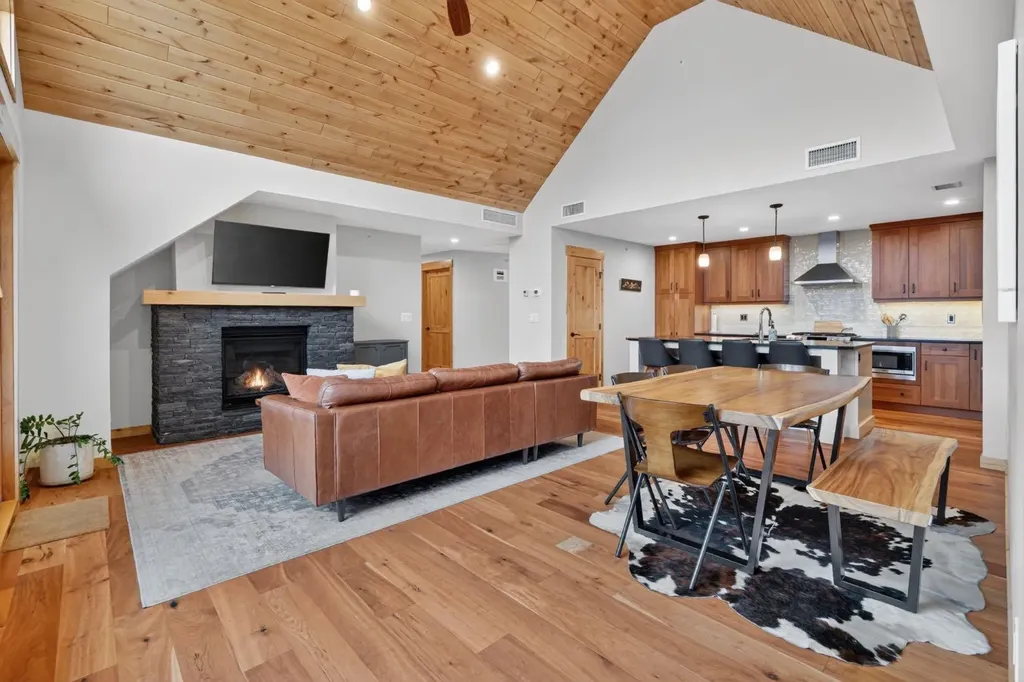707 Spring Creek Drive Canmore AB T1W 0C5