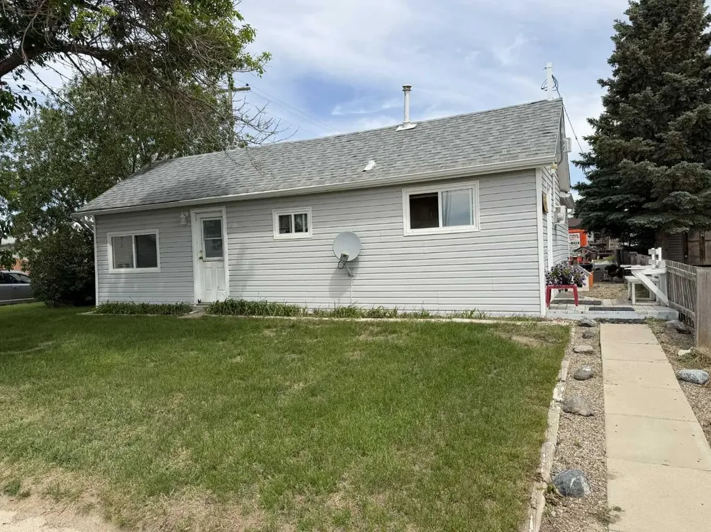 830 1 Avenue Vauxhall AB T0K 2K0