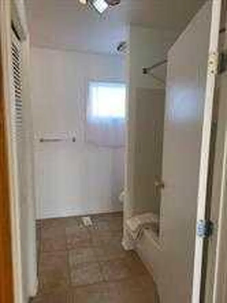 301 1st Avenue N Coutts AB T0K 0N0