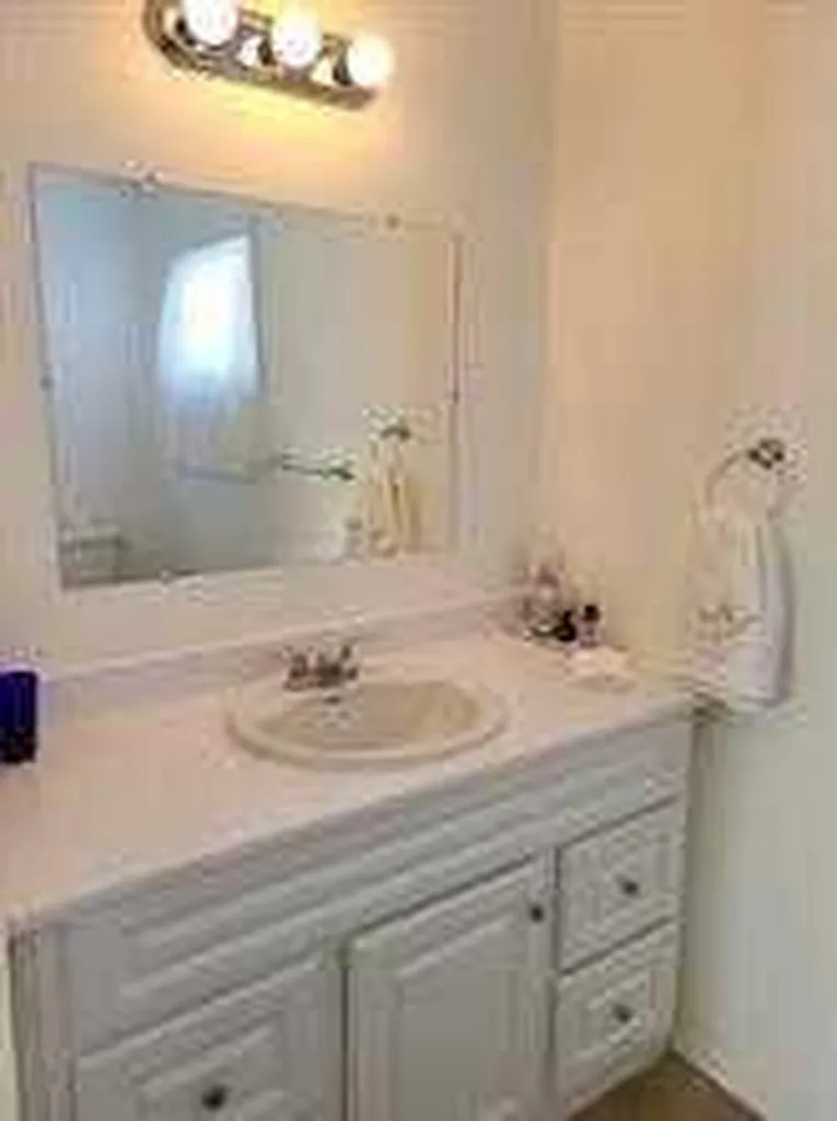 301 1st Avenue N Coutts AB T0K 0N0