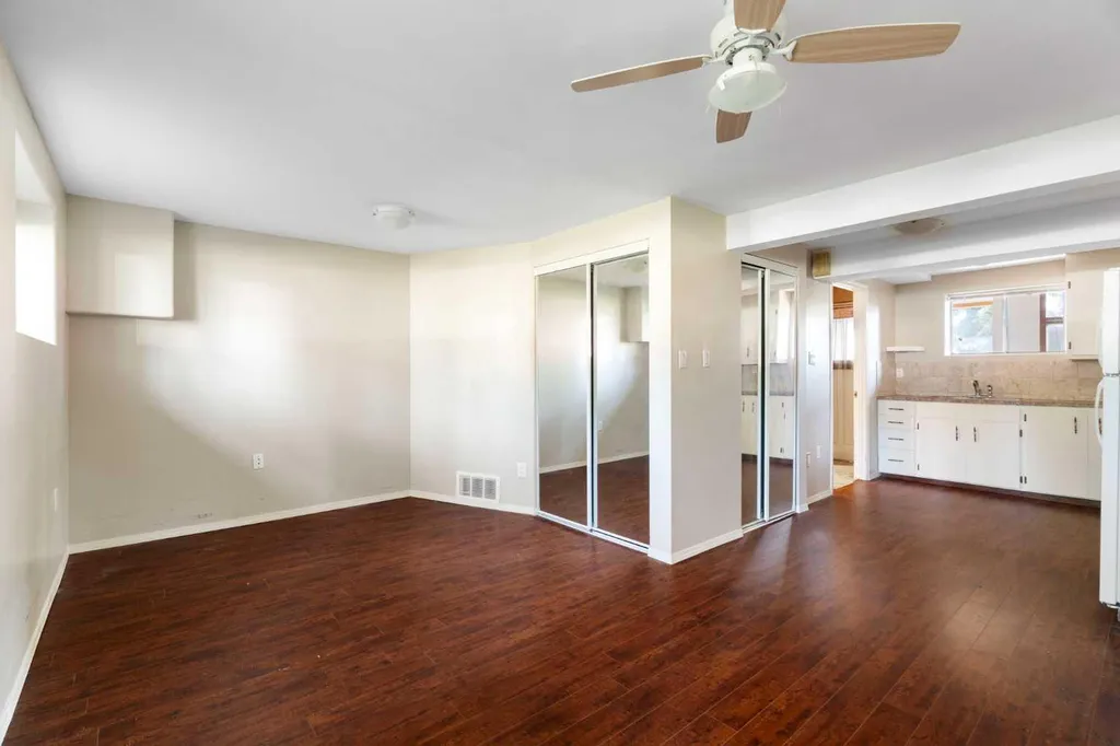 427 Queensland Road SE Calgary AB T2J 3S5