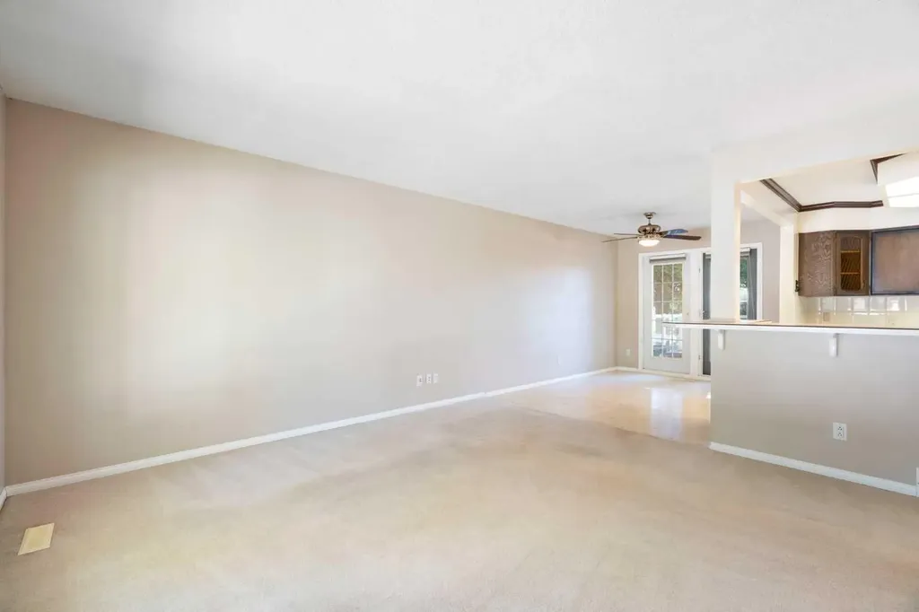 427 Queensland Road SE Calgary AB T2J 3S5