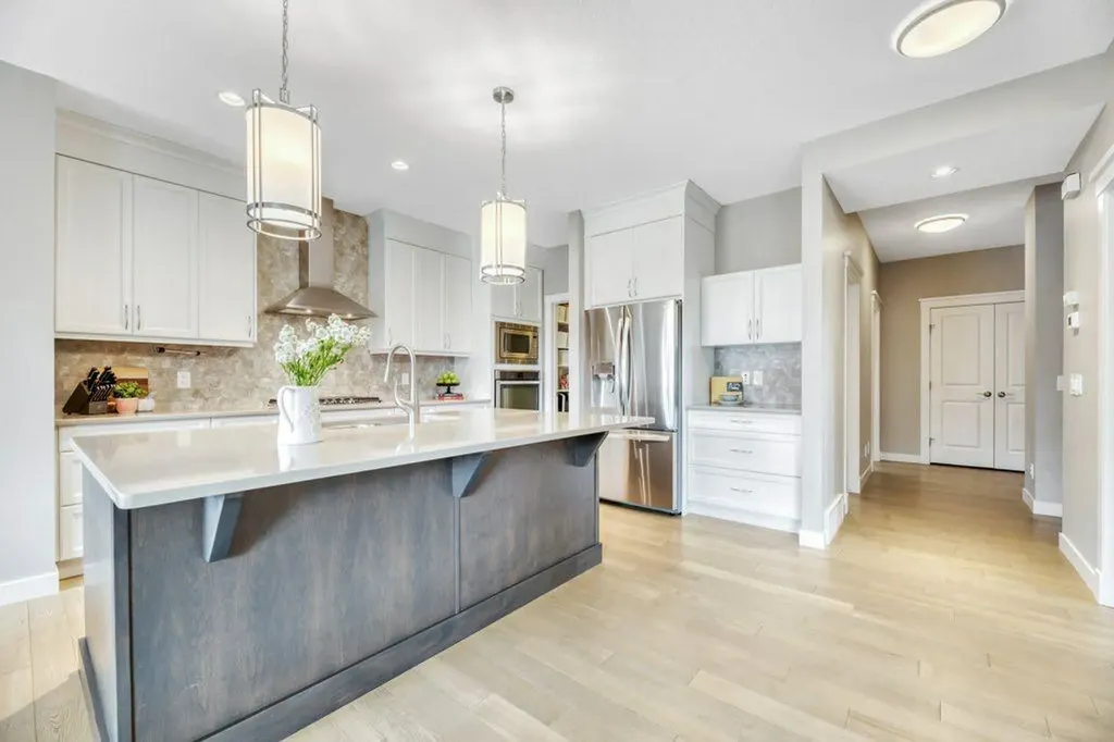 143 Stonemere Green Chestermere AB T1X 0S2