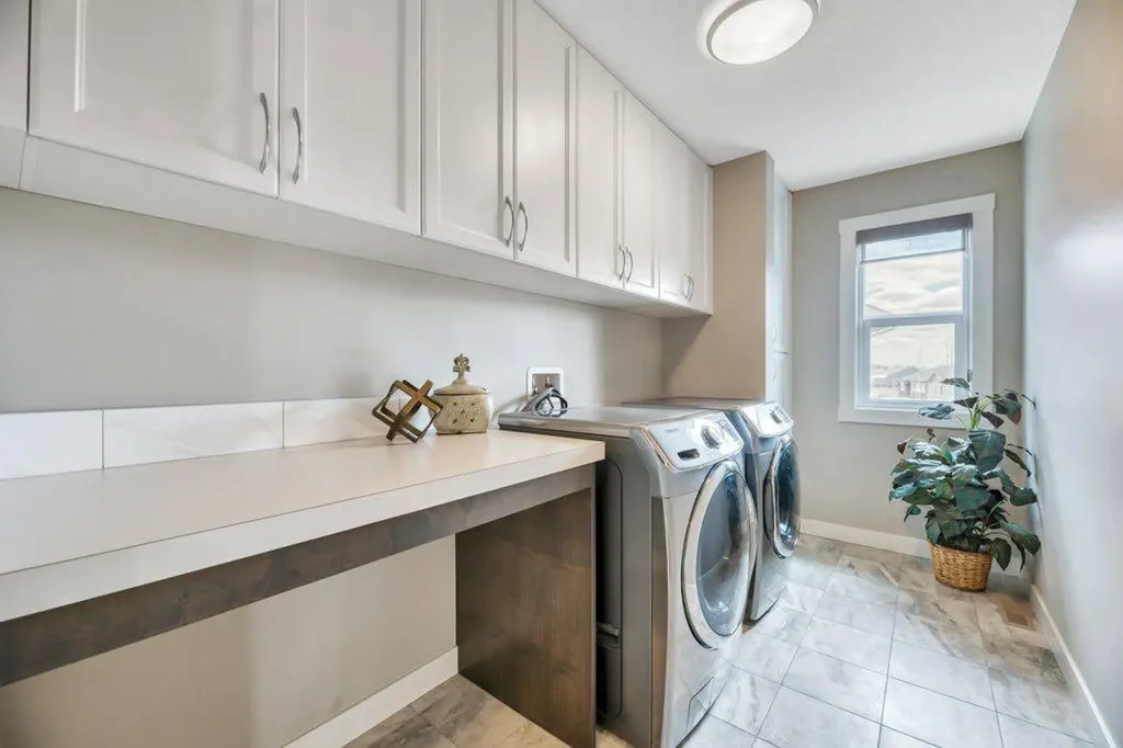 143 Stonemere Green Chestermere AB T1X 0S2