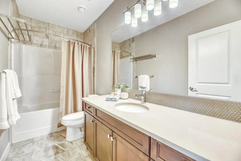 143 Stonemere Green Chestermere AB T1X 0S2