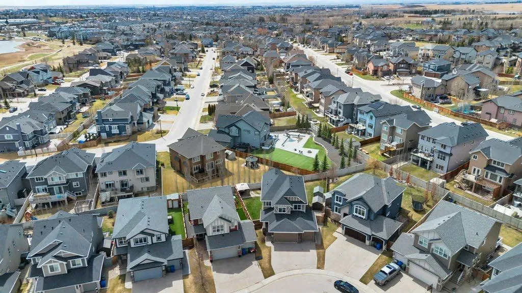 143 Stonemere Green Chestermere AB T1X 0S2