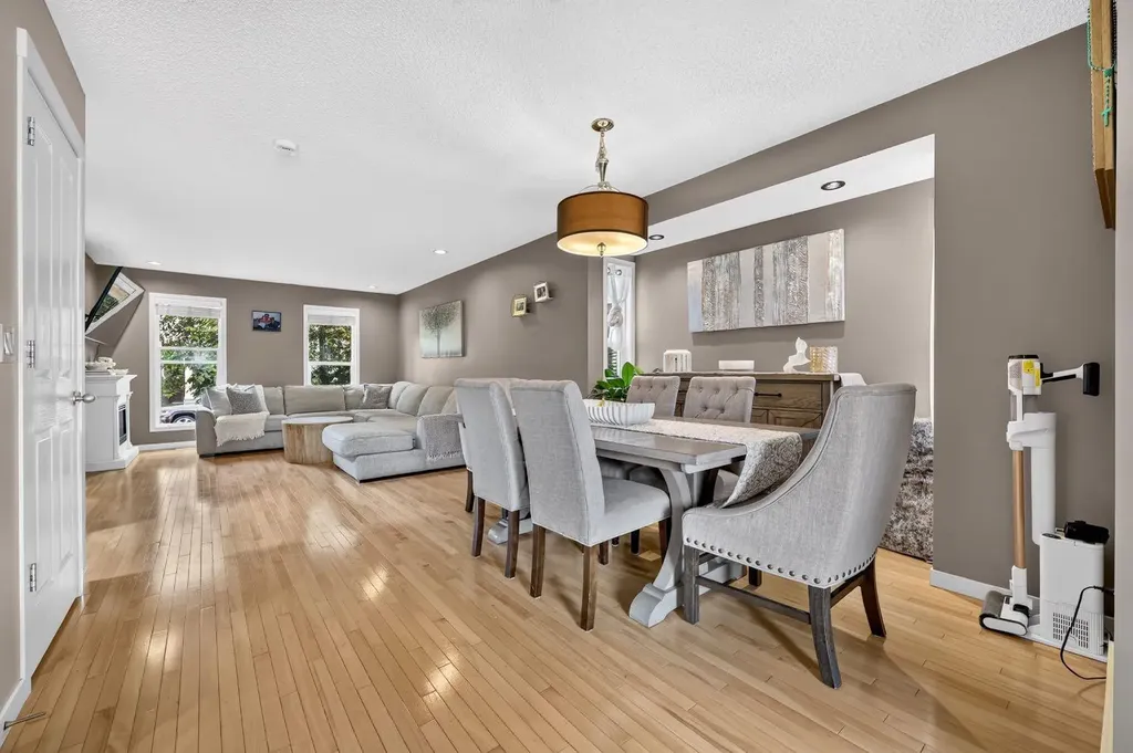232 Silverado Range Close SW Calgary AB T2X 0C1