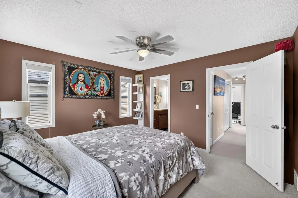 232 Silverado Range Close SW Calgary AB T2X 0C1