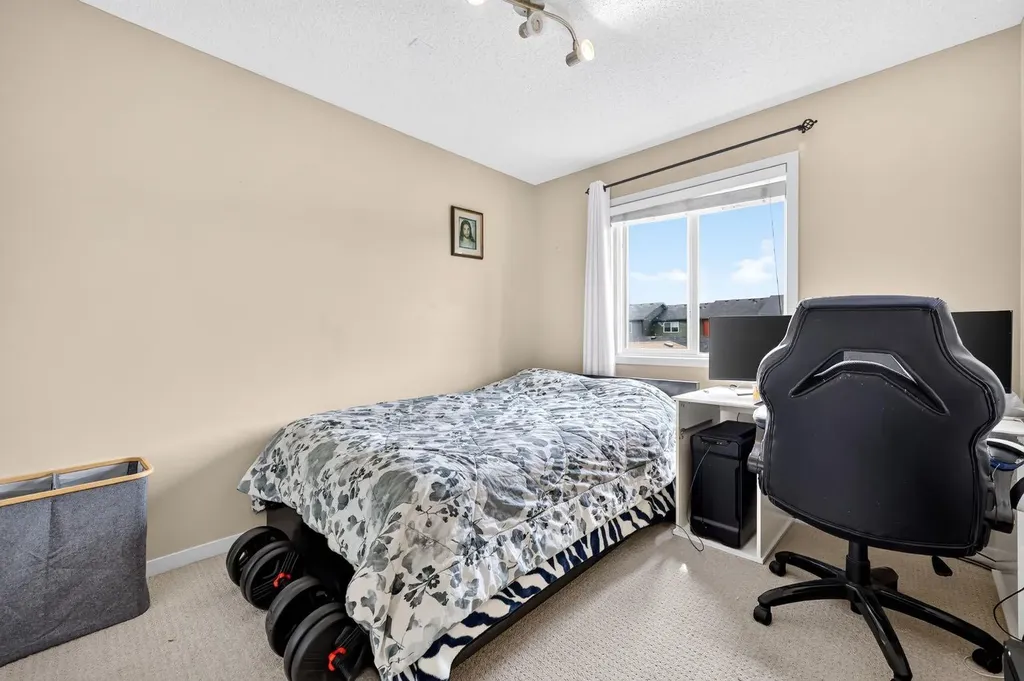 232 Silverado Range Close SW Calgary AB T2X 0C1