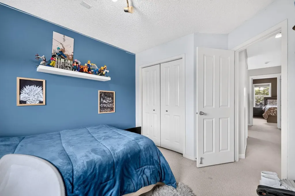 232 Silverado Range Close SW Calgary AB T2X 0C1