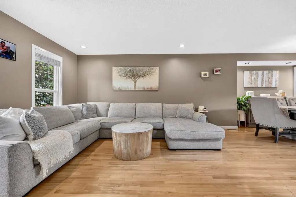 232 Silverado Range Close SW Calgary AB T2X 0C1