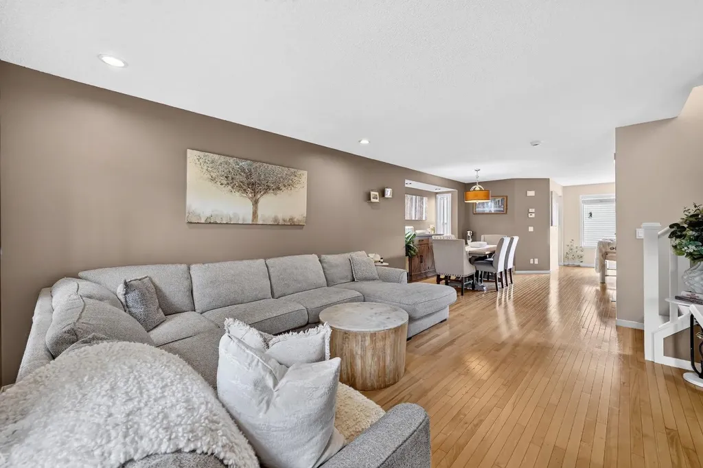 232 Silverado Range Close SW Calgary AB T2X 0C1