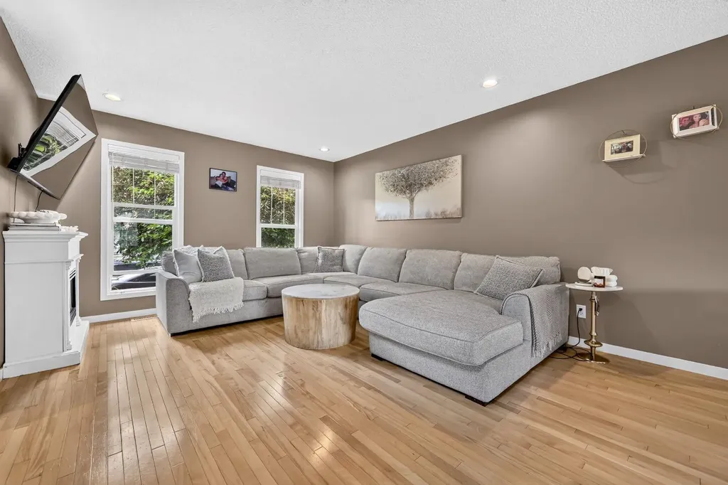 232 Silverado Range Close SW Calgary AB T2X 0C1