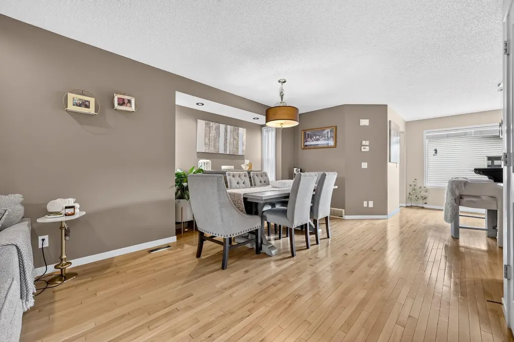 232 Silverado Range Close SW Calgary AB T2X 0C1