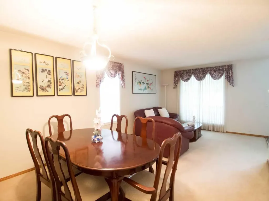 5209 Coral Shores Drive NE Calgary AB T3J 3J7