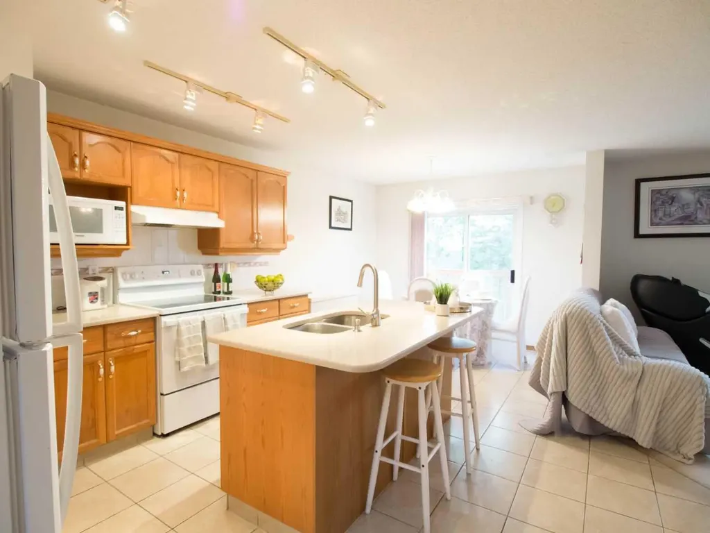 5209 Coral Shores Drive NE Calgary AB T3J 3J7
