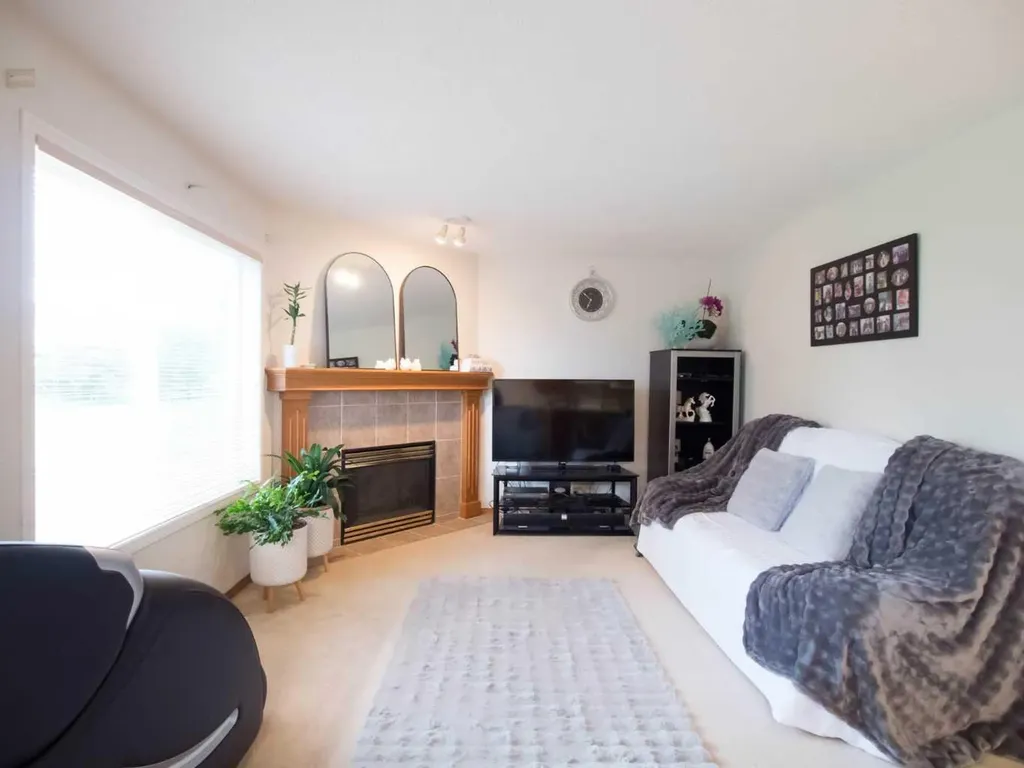 5209 Coral Shores Drive NE Calgary AB T3J 3J7