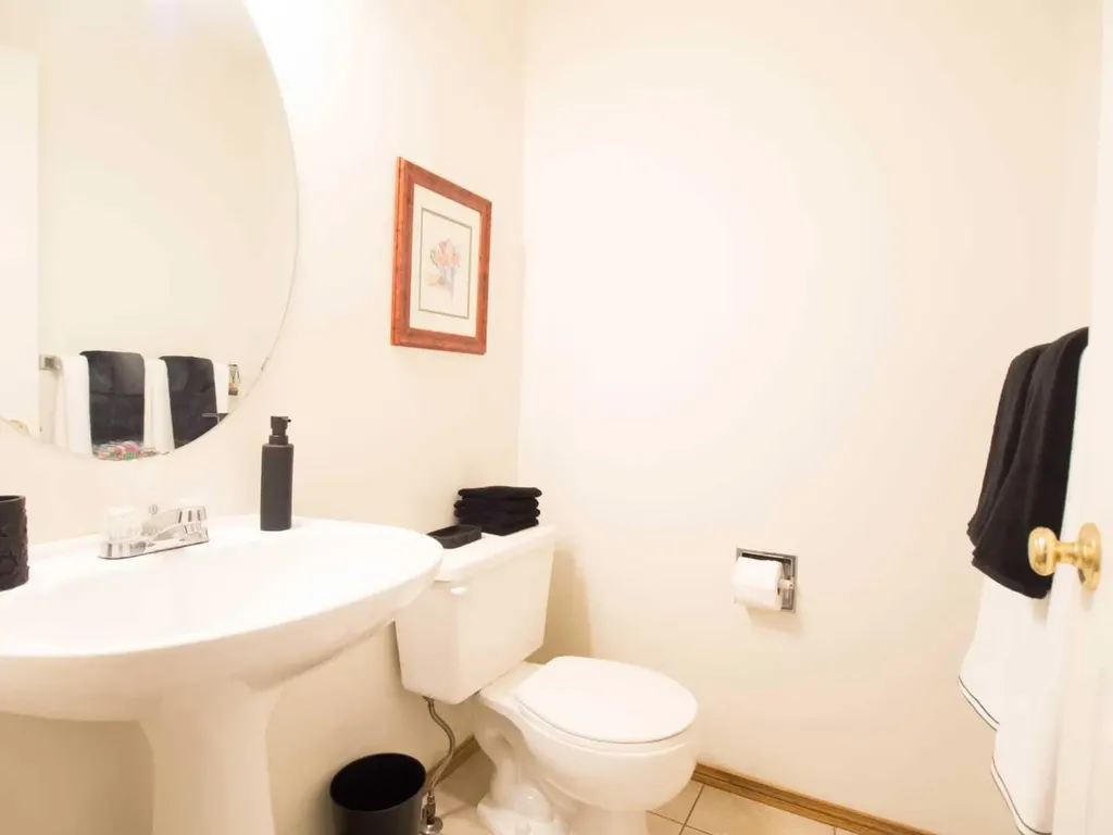 5209 Coral Shores Drive NE Calgary AB T3J 3J7