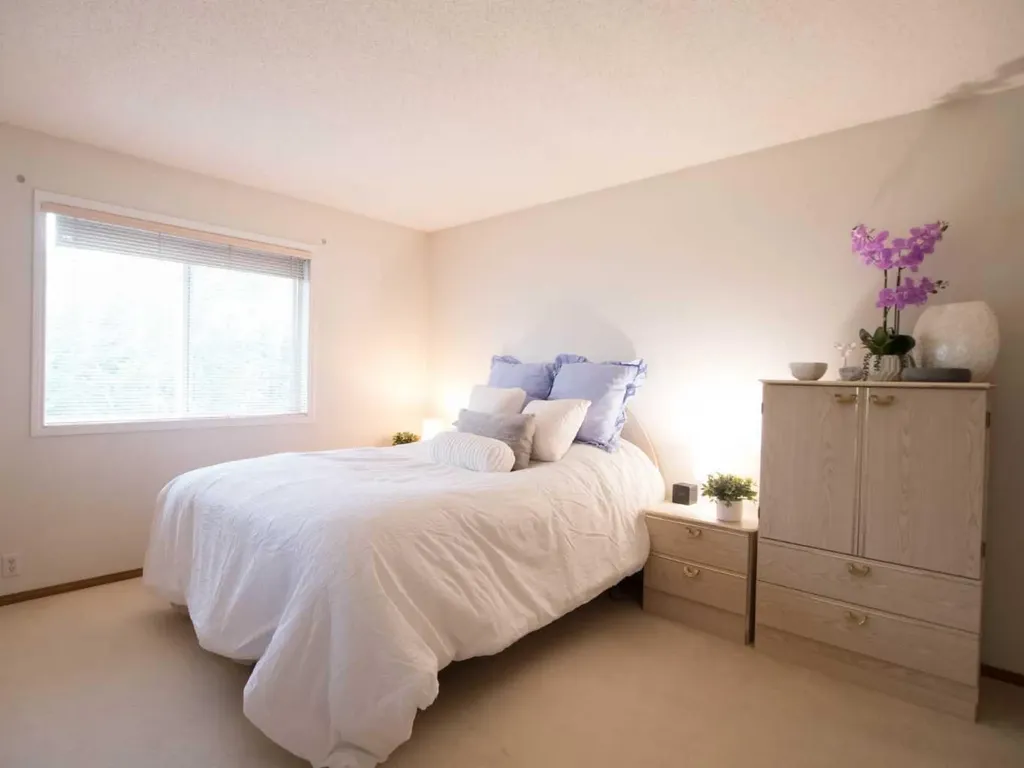 5209 Coral Shores Drive NE Calgary AB T3J 3J7