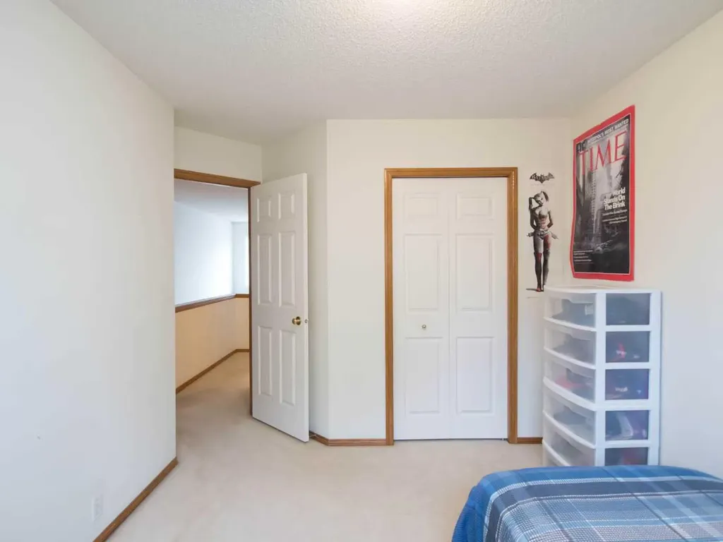 5209 Coral Shores Drive NE Calgary AB T3J 3J7