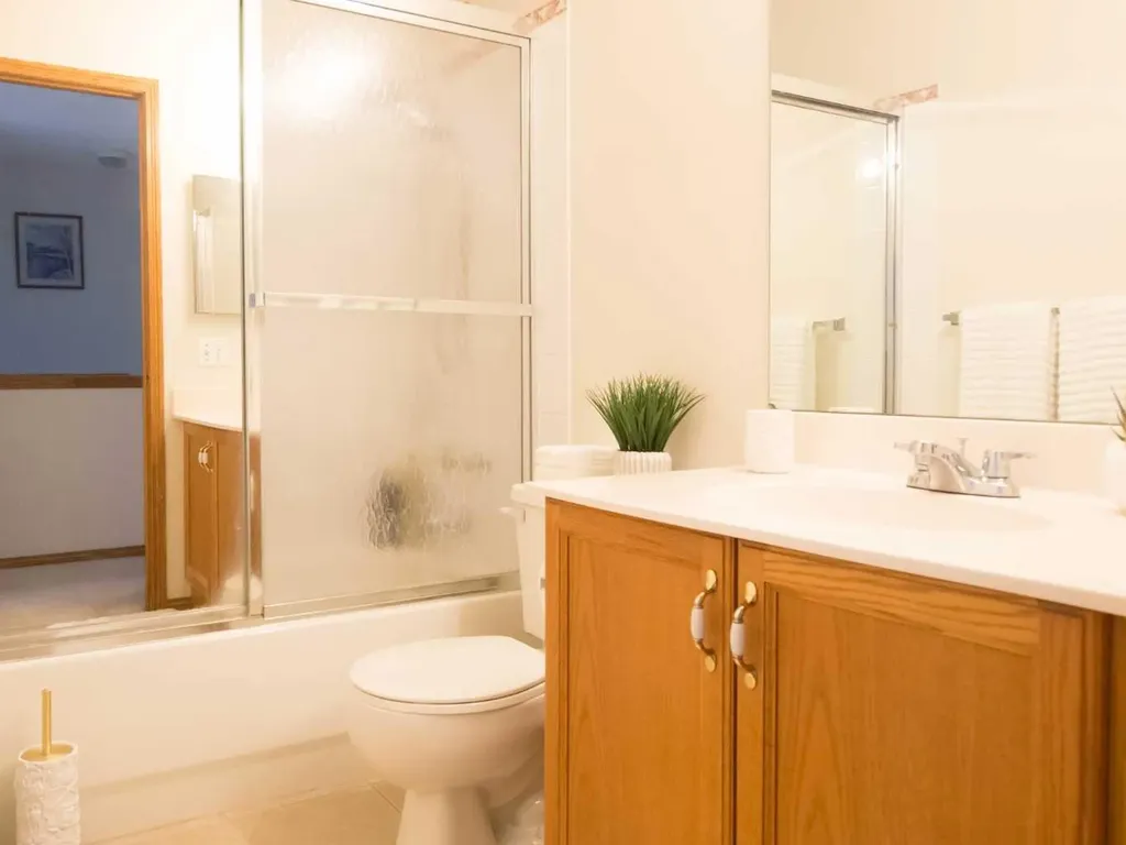 5209 Coral Shores Drive NE Calgary AB T3J 3J7