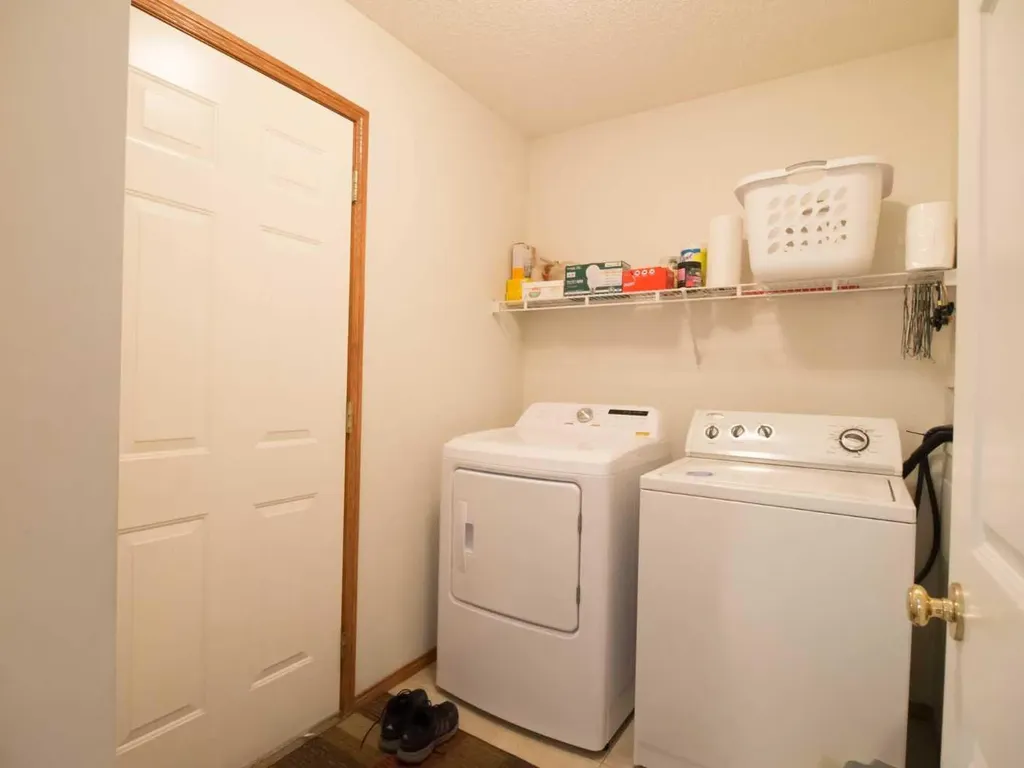 5209 Coral Shores Drive NE Calgary AB T3J 3J7