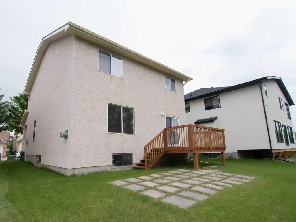 5209 Coral Shores Drive NE Calgary AB T3J 3J7