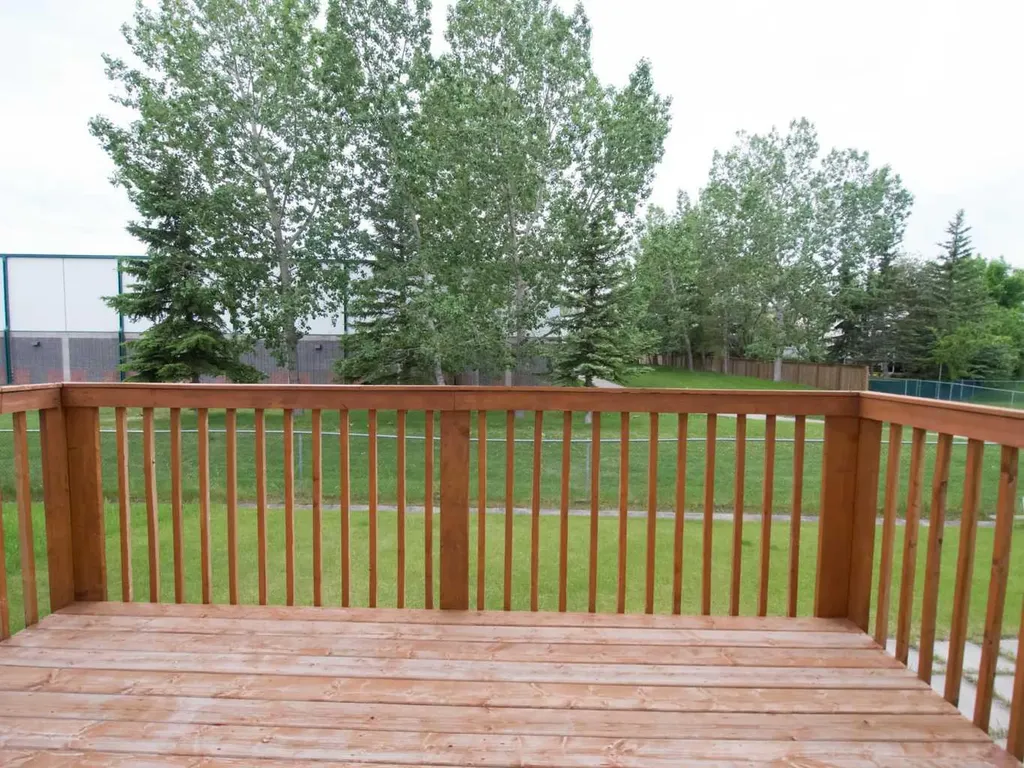 5209 Coral Shores Drive NE Calgary AB T3J 3J7