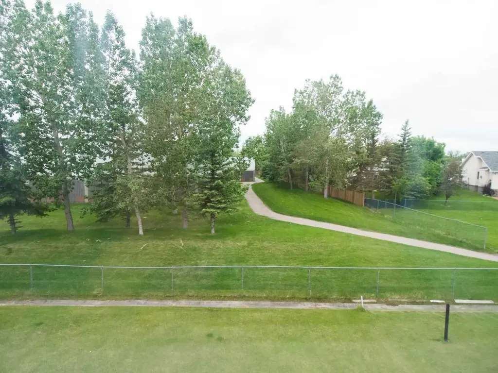 5209 Coral Shores Drive NE Calgary AB T3J 3J7