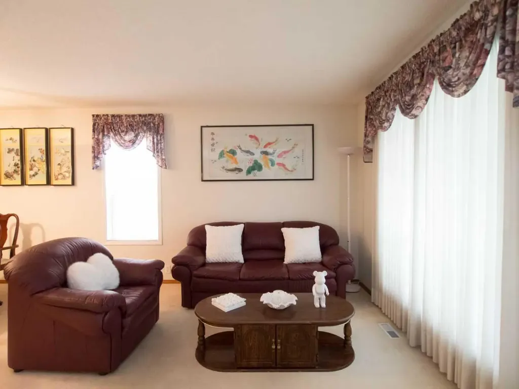 5209 Coral Shores Drive NE Calgary AB T3J 3J7