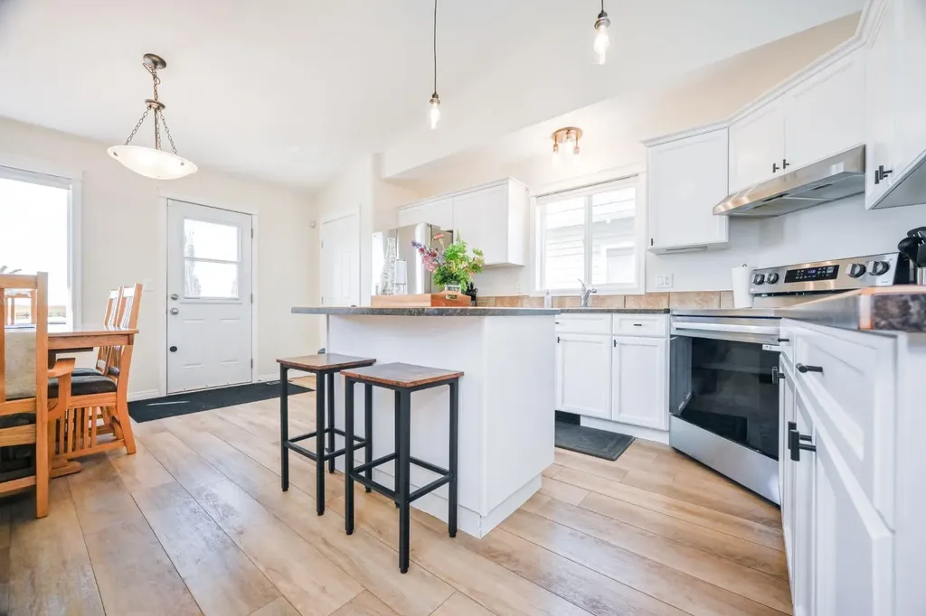 11405 69 Avenue Grande Prairie AB T8W 0E5