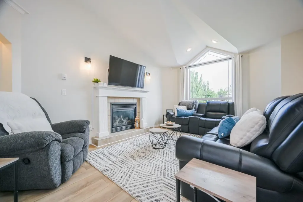 11405 69 Avenue Grande Prairie AB T8W 0E5
