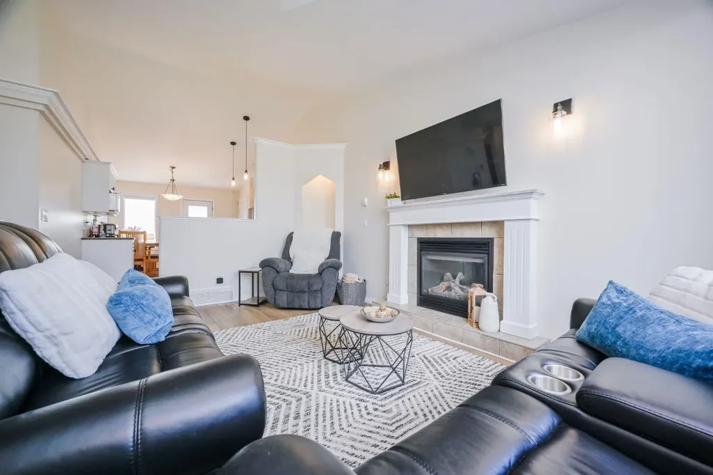 11405 69 Avenue Grande Prairie AB T8W 0E5