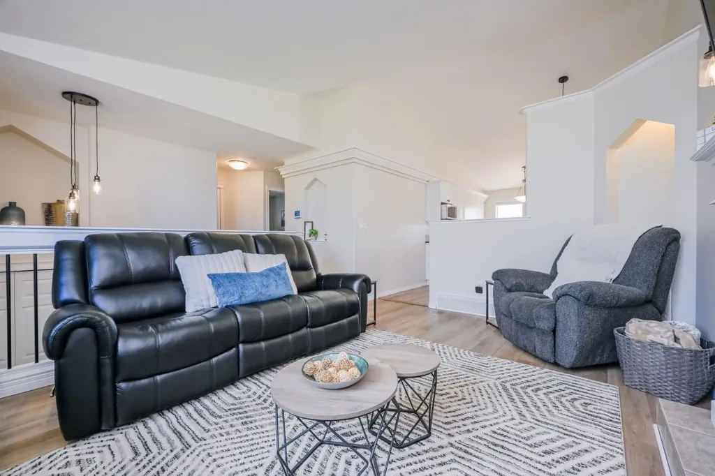 11405 69 Avenue Grande Prairie AB T8W 0E5