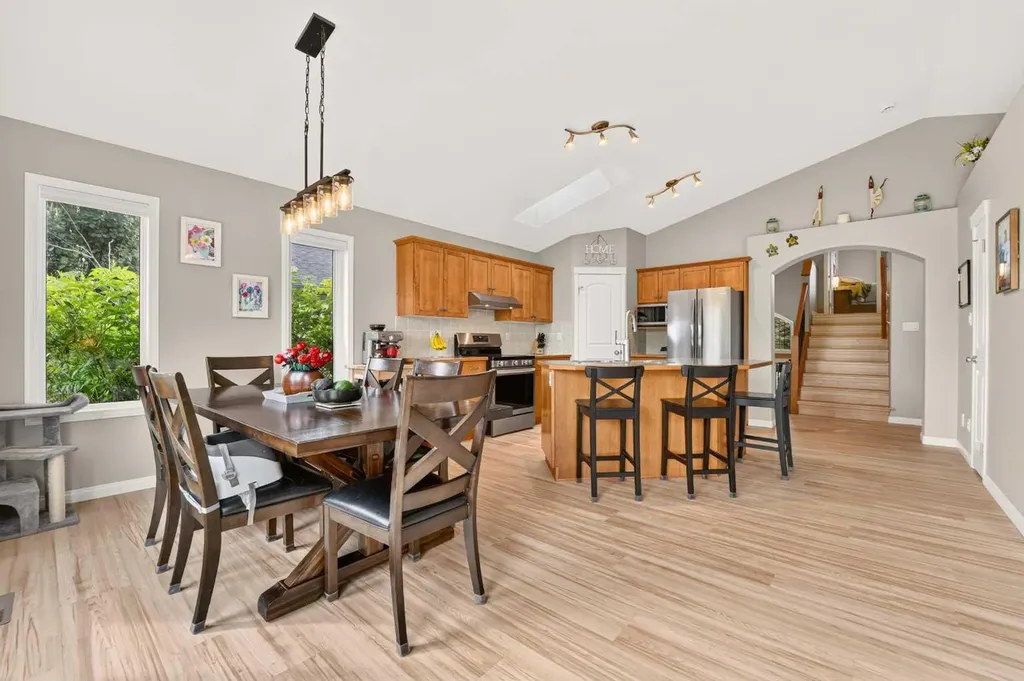 382 Heritage Boulevard W Lethbridge AB T1K 7M5