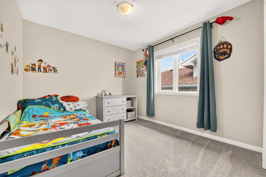 382 Heritage Boulevard W Lethbridge AB T1K 7M5