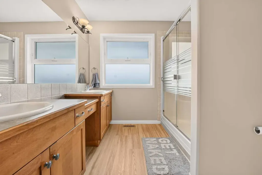 382 Heritage Boulevard W Lethbridge AB T1K 7M5