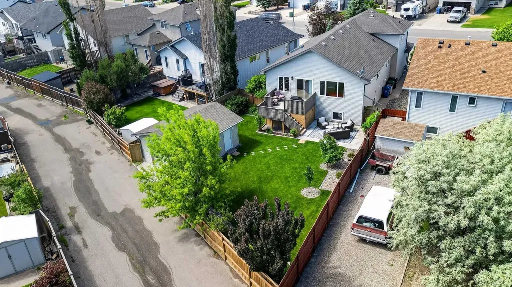 382 Heritage Boulevard W Lethbridge AB T1K 7M5