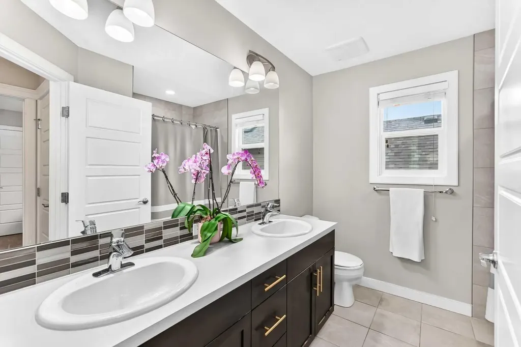 53 Sage Berry Link NW Calgary AB T3R 0J2