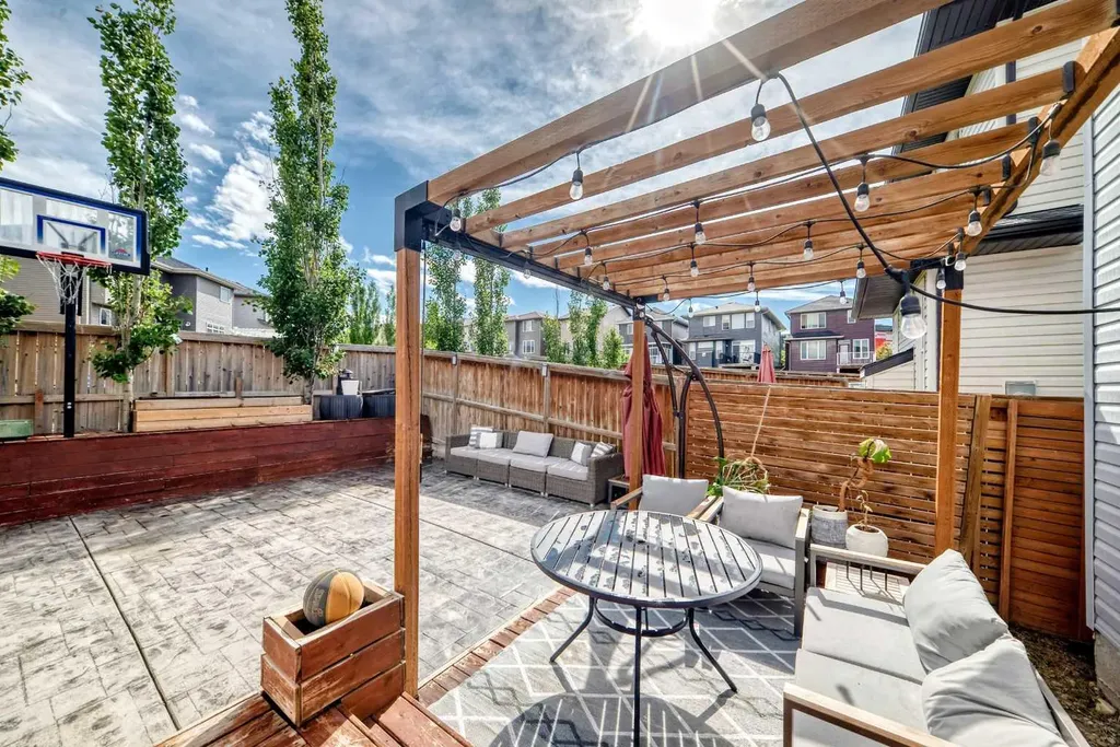 53 Sage Berry Link NW Calgary AB T3R 0J2