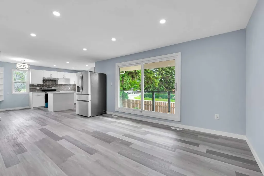 3820 14 Avenue SE Calgary AB T2A 0K3