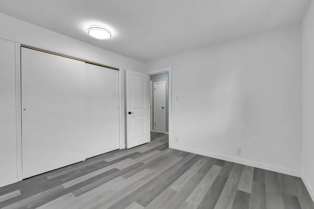 3820 14 Avenue SE Calgary AB T2A 0K3