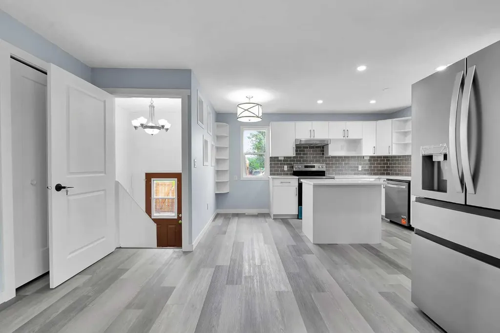 3820 14 Avenue SE Calgary AB T2A 0K3