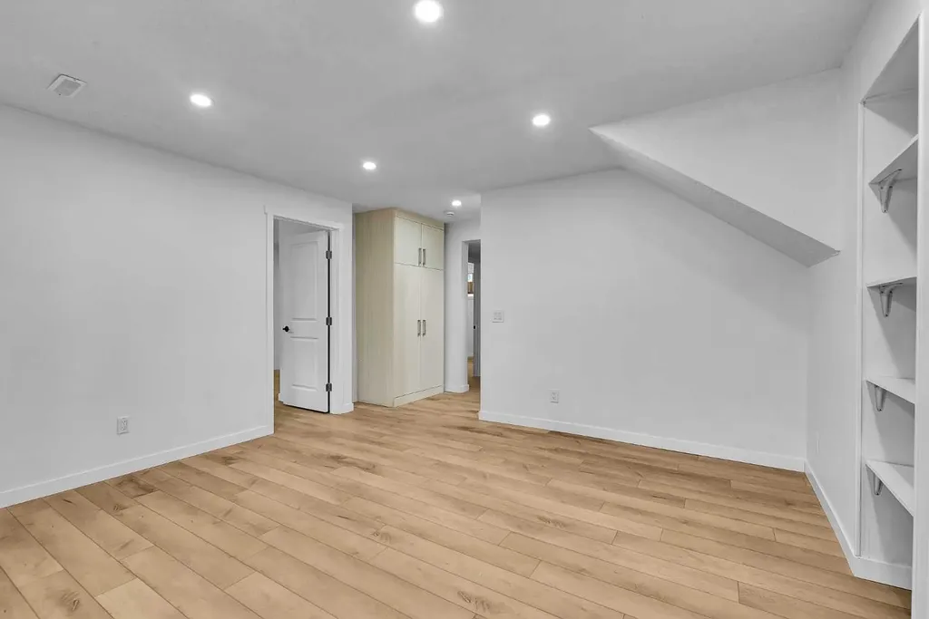 3820 14 Avenue SE Calgary AB T2A 0K3