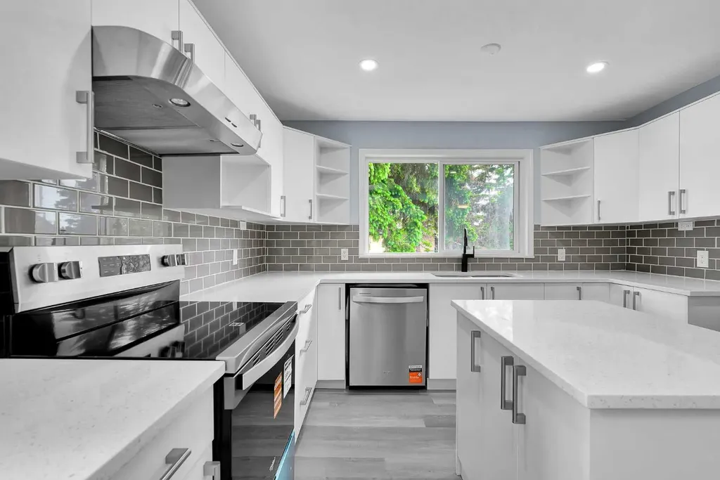 3820 14 Avenue SE Calgary AB T2A 0K3