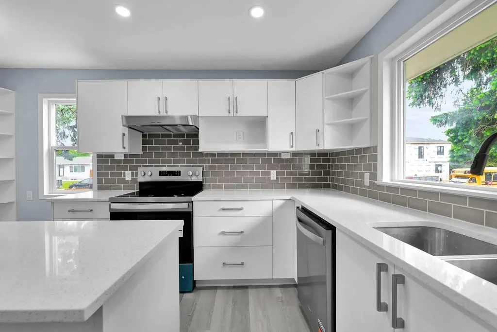 3820 14 Avenue SE Calgary AB T2A 0K3