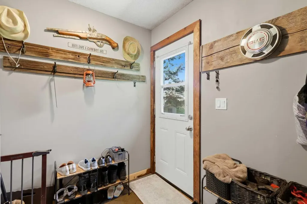 2305 17 Street Nanton AB T0L 1R0