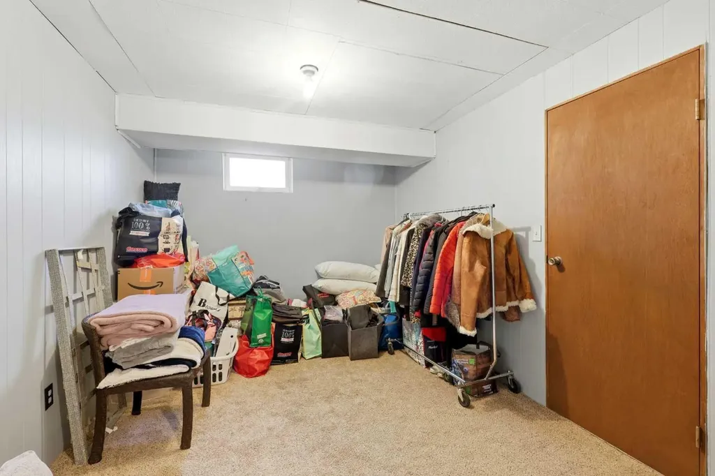 2305 17 Street Nanton AB T0L 1R0